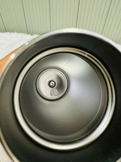 Close up of 800ml bottle base showing insulated stainless steel construction