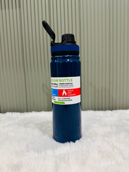 Navy blue 800ml vacuum insulated sports bottle with black carry loop