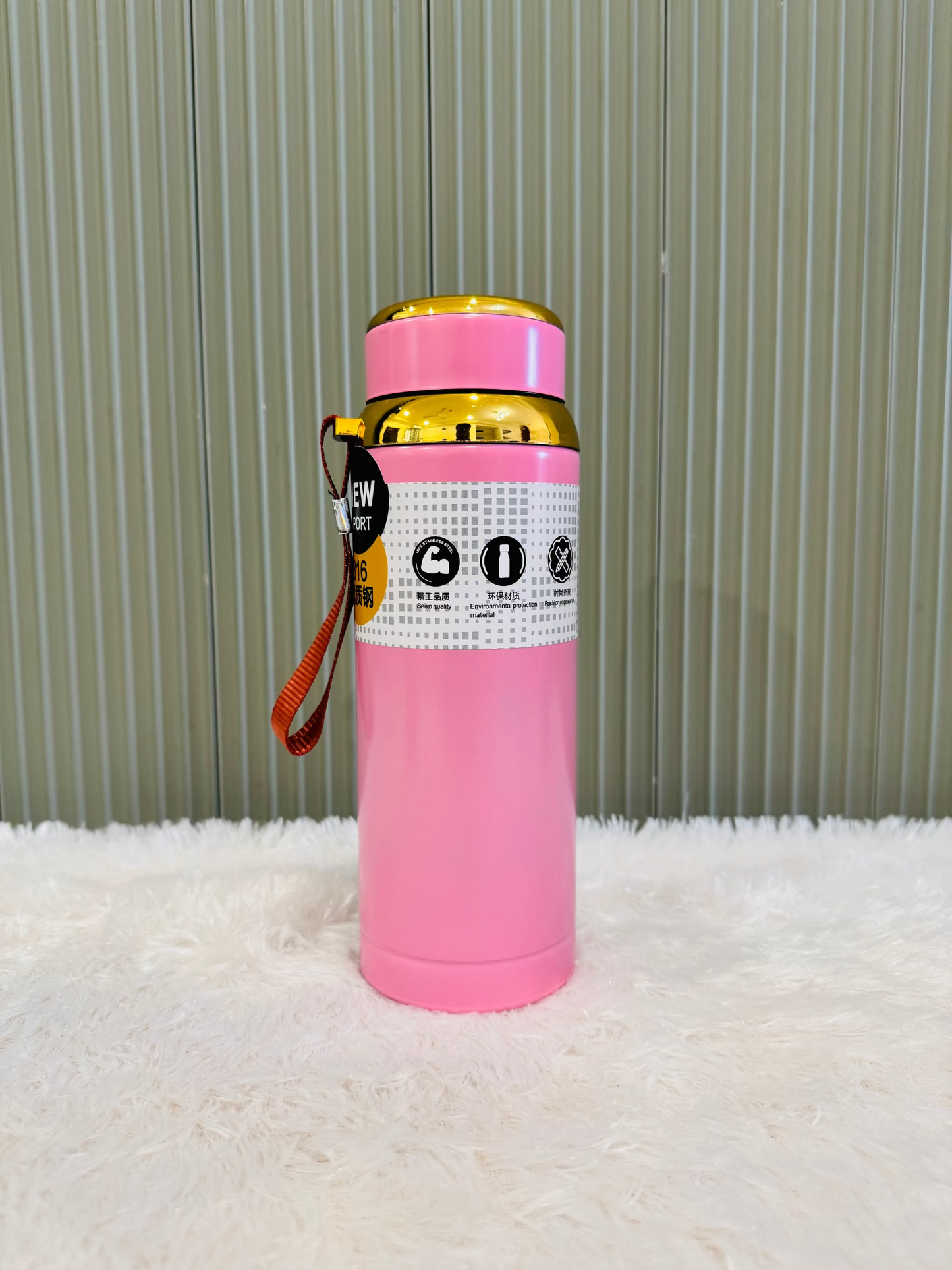 Pink 800ml vacuum flask with gold trim and wrist strap