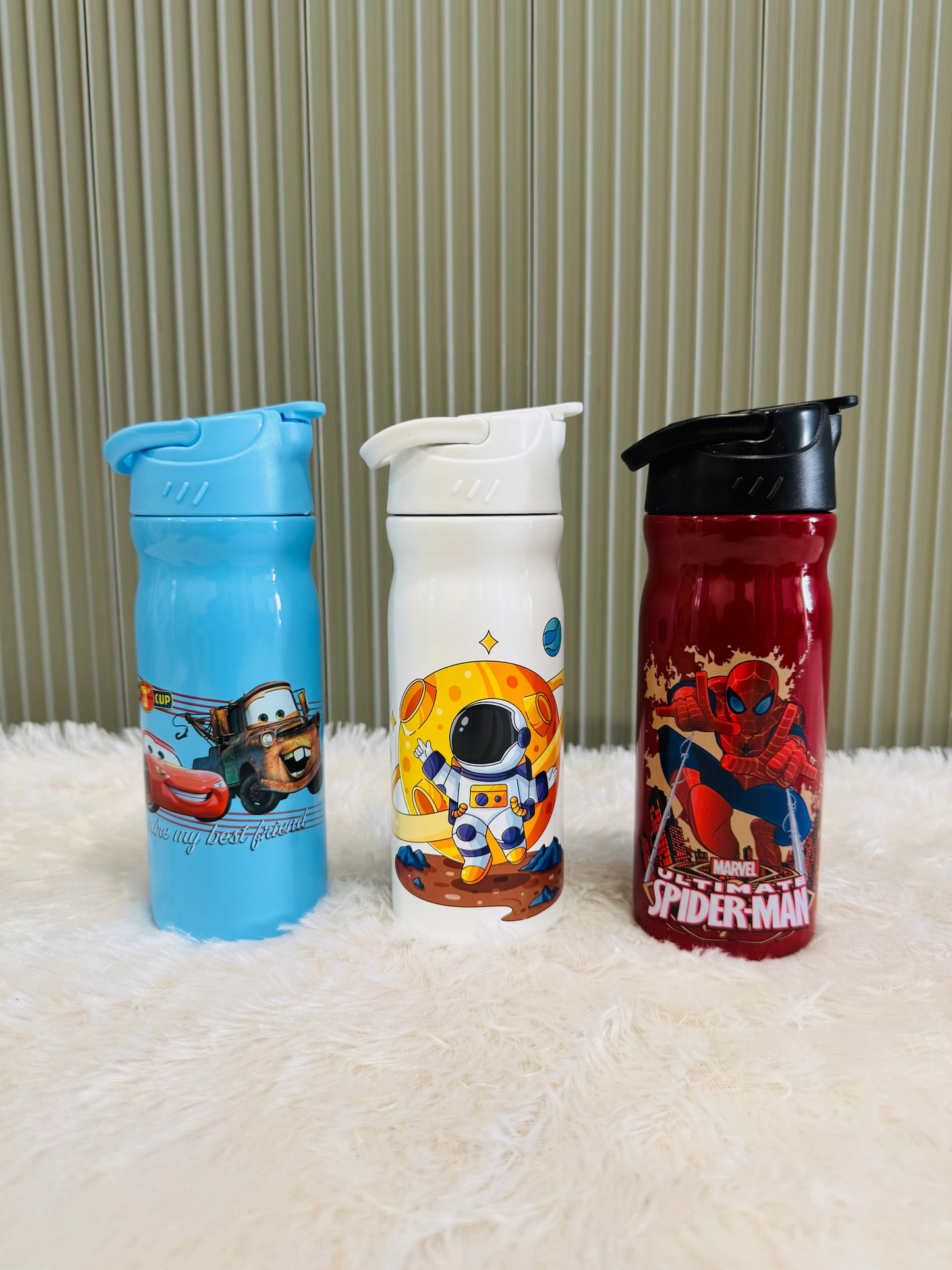 Blue, white and red 400ml kids bottles with cartoon prints and flip lids