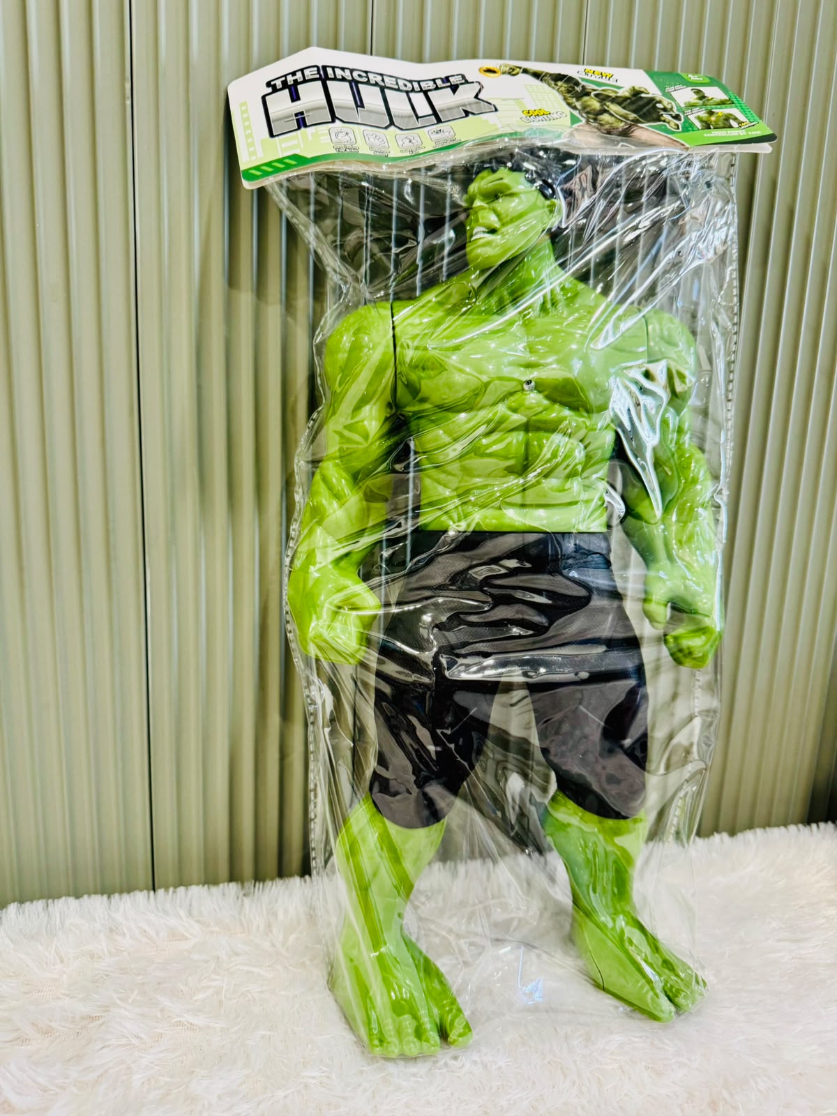 Marvel The Incredible Hulk Toy 40cm | Cool Lighting | Super Hero Action Figure for Kids