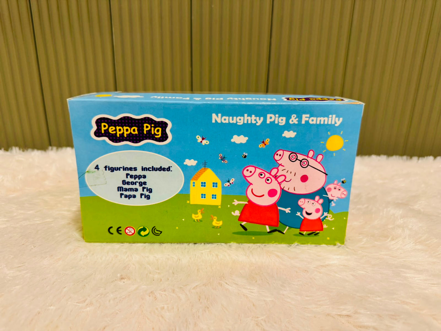 Peppa Pig Family Figurine Set – 4-Piece Playset with Peppa, George, Mummy & Daddy Pig