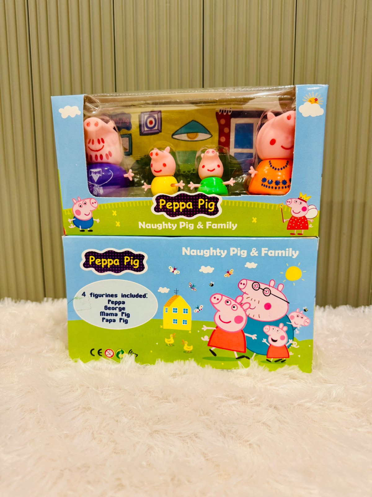 Peppa Pig Family Figurine Set – 4-Piece Playset with Peppa, George, Mummy & Daddy Pig
