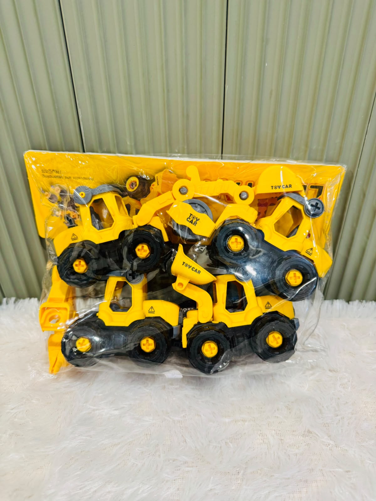 Construction Vehicles Set 4 in 1 DIY Toys for Kids | Take Apart Excavator & Bulldozer Toy Set of 4 with 1 Screwdriver