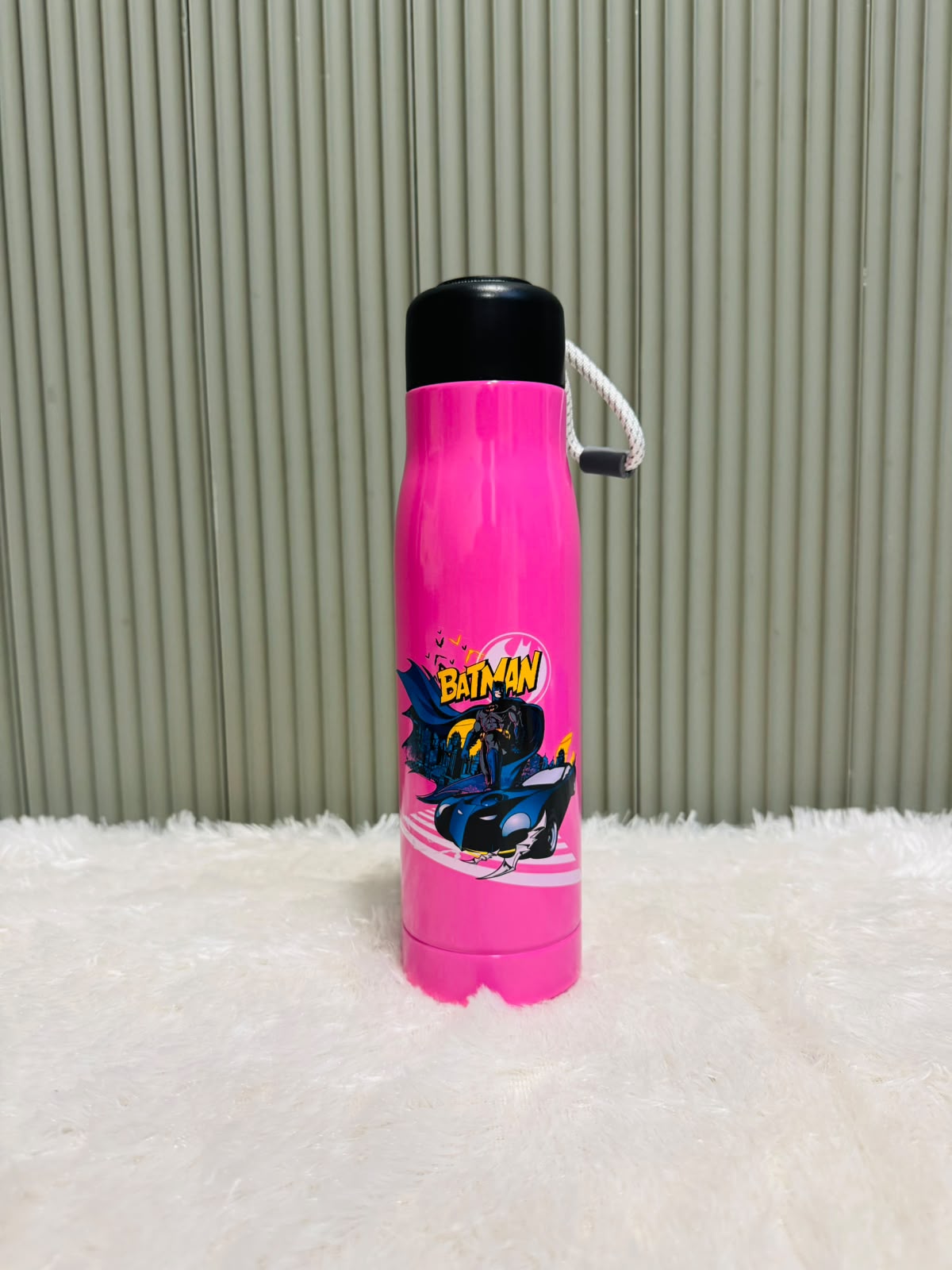 Pink 550ml steel bottle with caped superhero print and rope strap