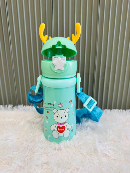 Green reindeer antler 500ml bottle with bear print and blue strap
