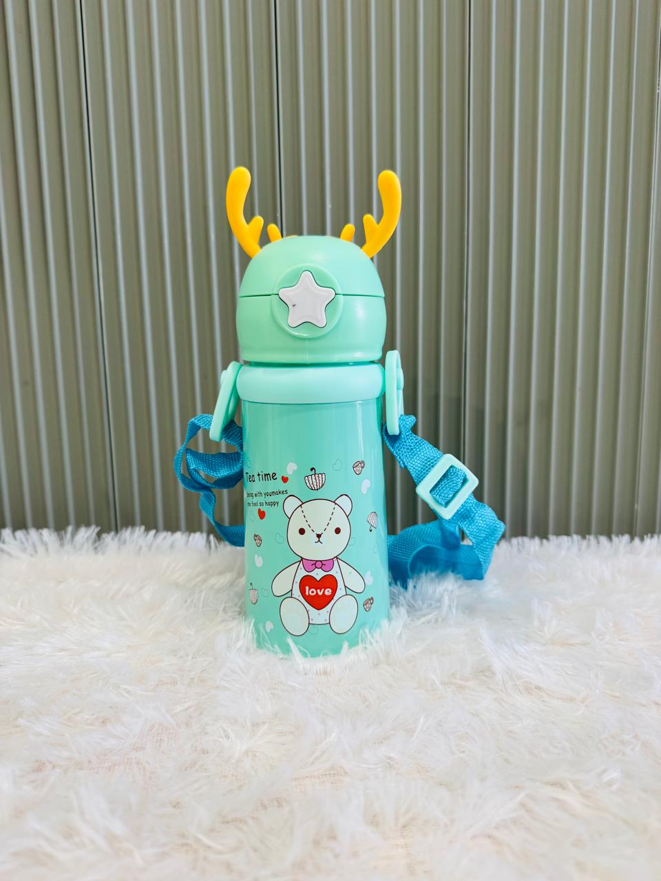 Green reindeer 500ml bottle with bear print and blue shoulder strap